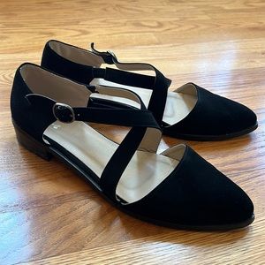 Black dress shoe